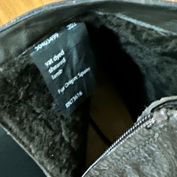 BRAND NEW!!! Hugo Boss Fur Lined Boots - Picture 5 of 5